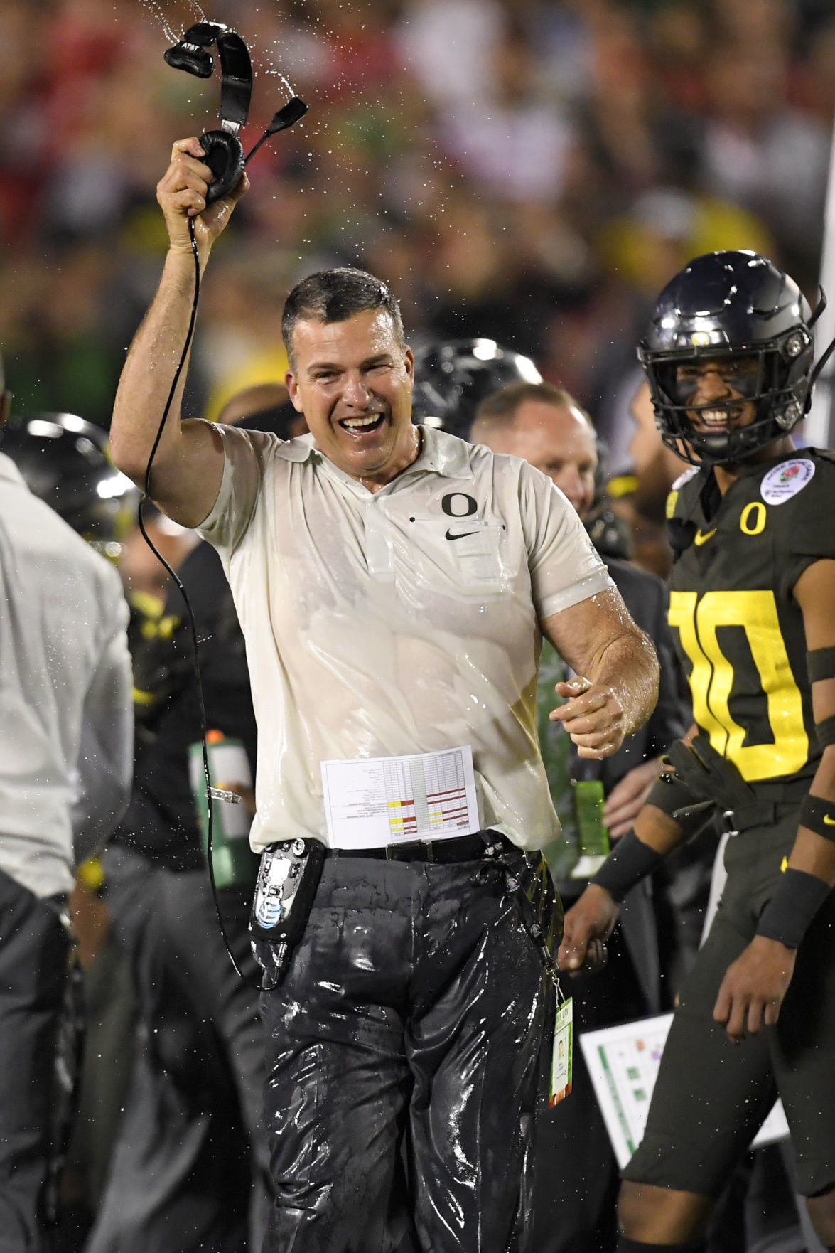 Ducks 28, Badgers 27